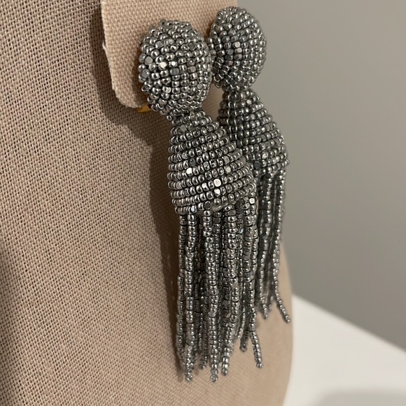 Oscar De La Renta Beaded Tassel Clip-On Drop Earrings - Picture 6 of 8